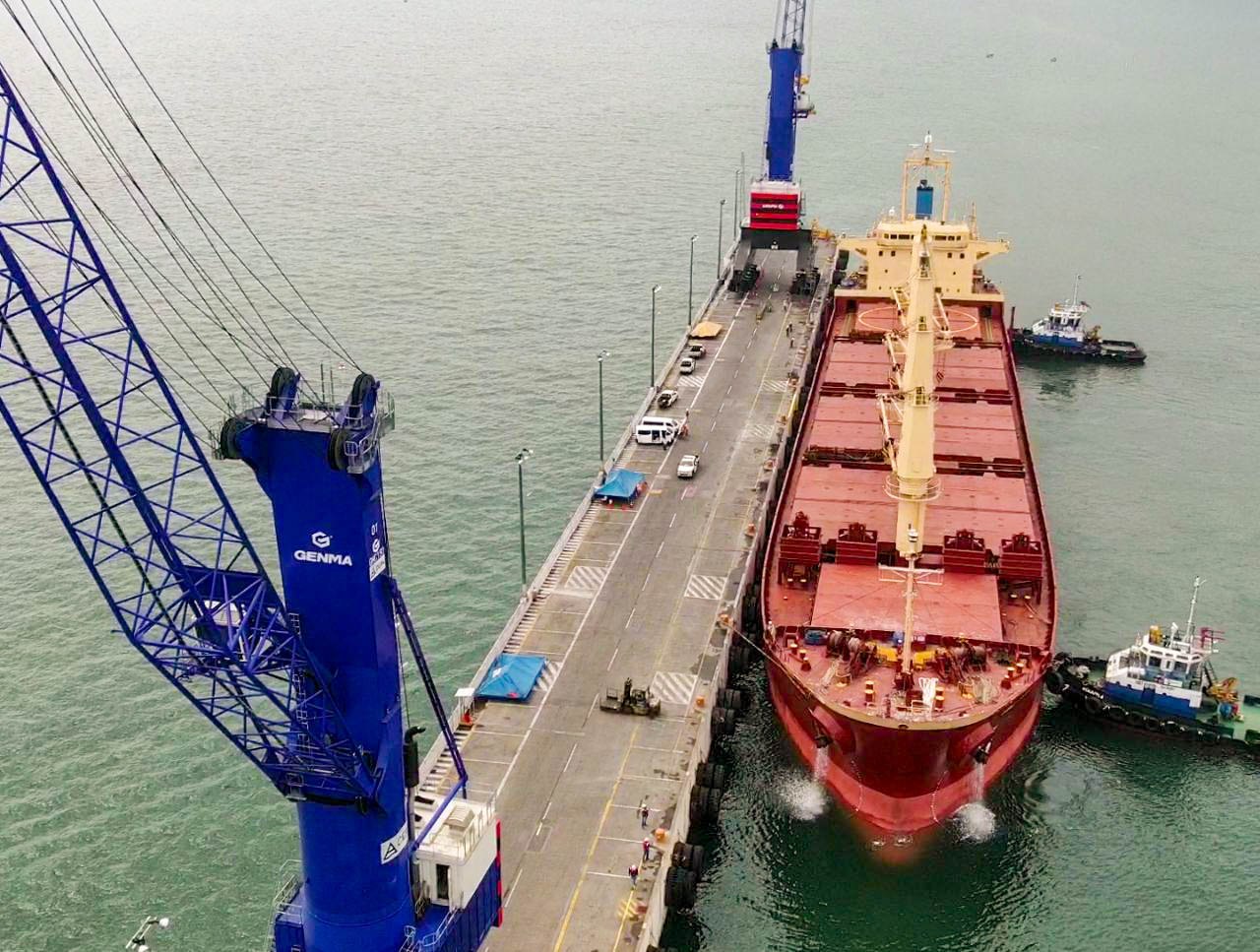 Buque con 17,000 toneladas de alimento arriba al Puerto de Acajutla buque-con-17000-toneladas-de-alimento-arriba-al-puerto-de-acajutla